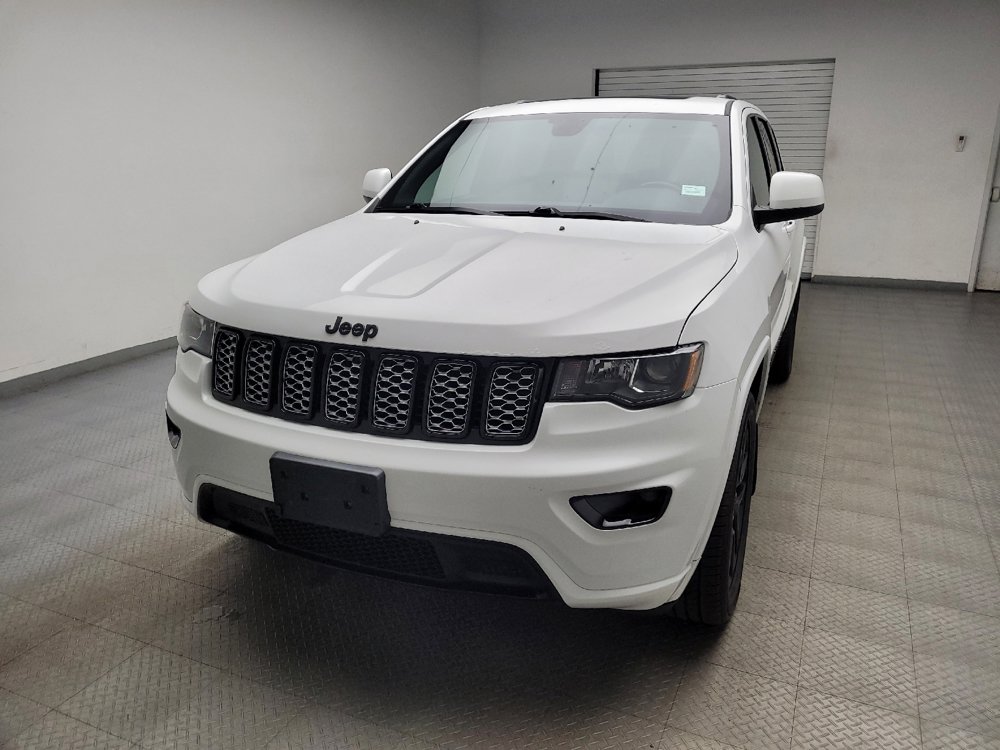 Used 2019 Jeep Grand Cherokee Altitude AWD/4WD image 15