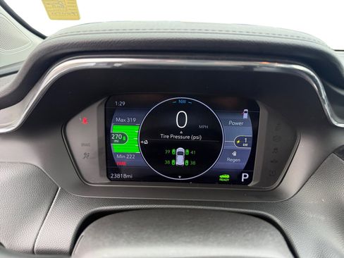 Used 2023 Chevrolet Bolt EUV LT w/ Convenience Package image 11