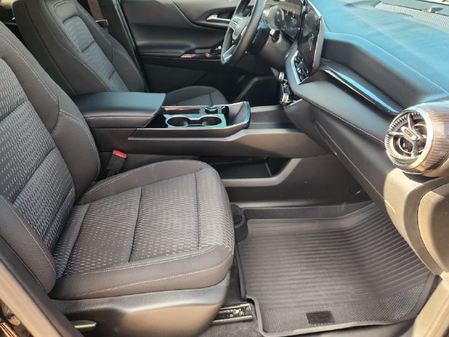 Used 2026 Chevrolet Equinox LT FWD image 14