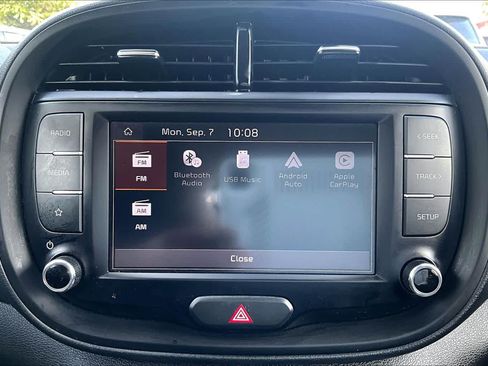Used 2023 Kia Soul LX FWD image 30