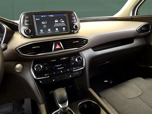 Used 2020 Hyundai Santa Fe SEL w/ Convenience Package image 17