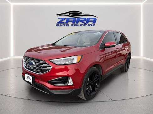 Used 2024 Ford Edge Titanium w/ Equipment Group 301A AWD/4WD image 2