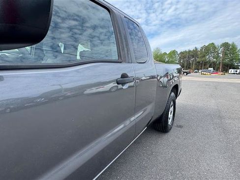 Used 2022 Nissan Frontier S image 14