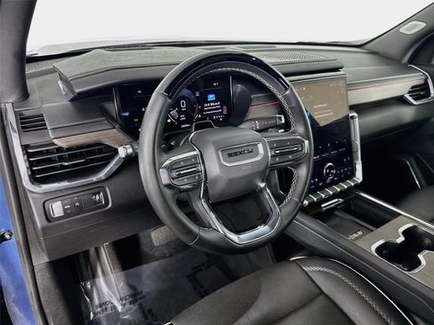 Certified 2024 GMC Acadia Denali w/ Super Cruise Package FWD image 9