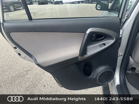 Used 2012 Toyota RAV4 4WD w/ Upgrade Value Pkg image 16