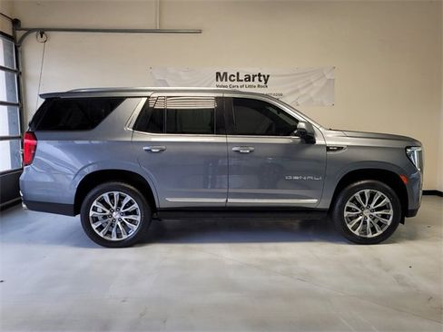Used 2021 GMC Yukon Denali w/ Denali Premium Package image 2