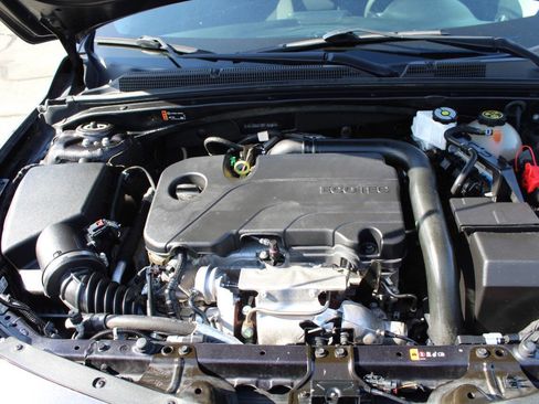 Used 2023 Chevrolet Malibu LT image 12