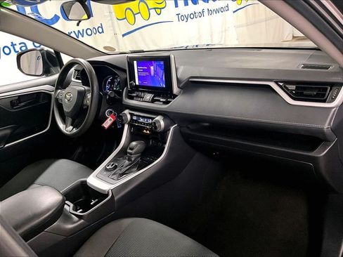 Certified 2025 Toyota RAV4 LE AWD/4WD image 14
