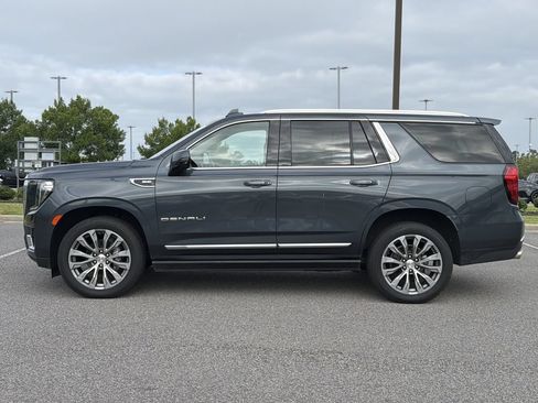 Used 2021 GMC Yukon Denali w/ Denali Premium Package AWD/4WD image 2