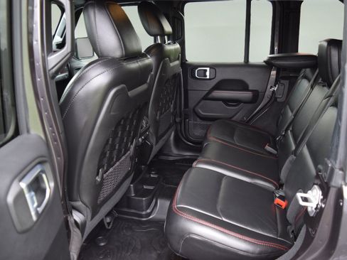 Used 2020 Jeep Wrangler Unlimited Rubicon w/ Dual Top Group AWD/4WD image 7