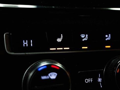 Used 2018 Volkswagen Golf SEL image 21