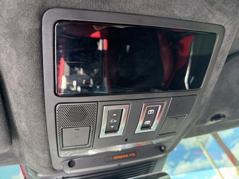 Used 2022 Jaguar F-PACE SVR image 19