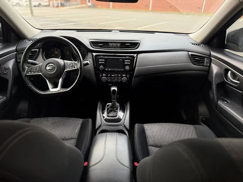Used 2017 Nissan Rogue SV AWD/4WD image 15
