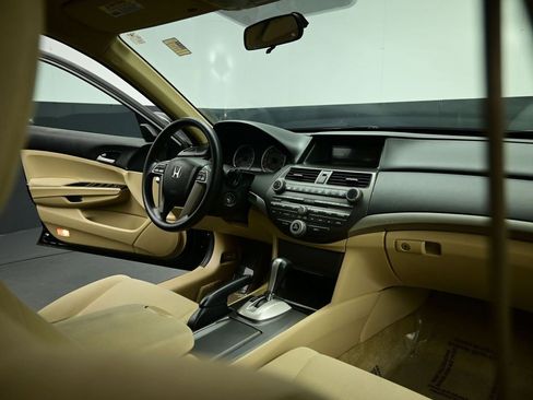Used 2012 Honda Accord LX image 39