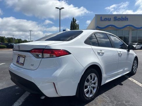 Used 2025 Toyota Corolla LE FWD image 5