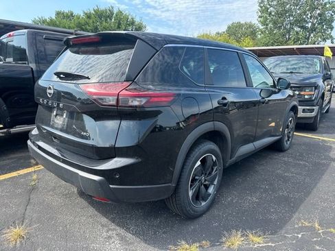 Used 2025 Nissan Rogue SV AWD/4WD image 9