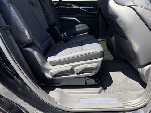 New 2026 Cadillac Escalade IQ Luxury 1 w/ LPO, Floor Liner Package AWD/4WD image 29