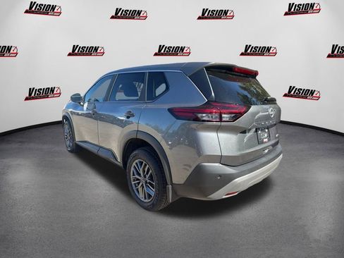 Used 2023 Nissan Rogue S image 7