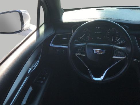 Certified 2024 Cadillac XT6 Luxury w/ LPO, Floor Liner Package AWD/4WD image 4