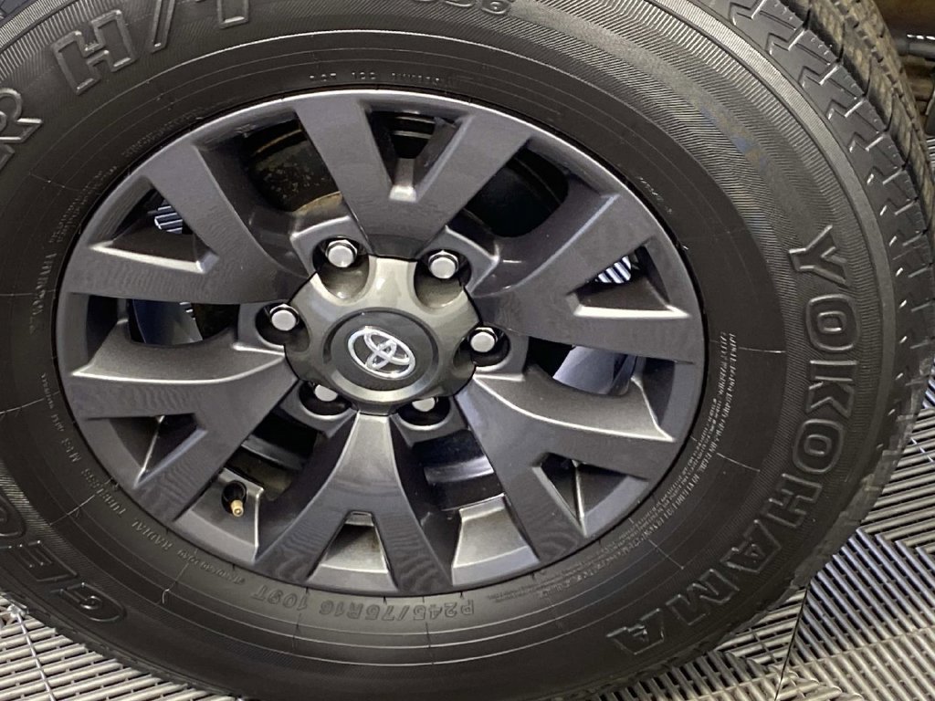 Used 2022 Toyota Tacoma SR5 AWD/4WD image 28