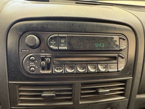Used 2004 Jeep Grand Cherokee Laredo w/ Convenience Group RWD image 19