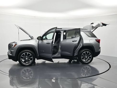 Certified 2026 GMC Terrain Elevation w/ Elevation Premium Package FWD image 47