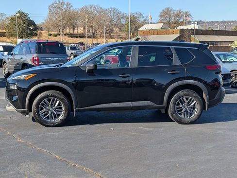 Used 2023 Nissan Rogue S image 5