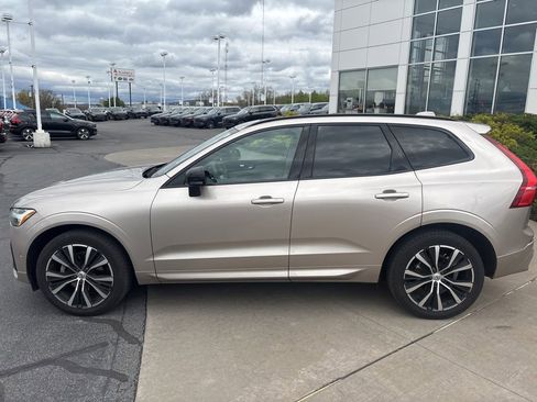 Used 2023 Volvo XC60 B5 Plus w/ Climate Package AWD/4WD image 9