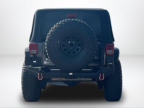 Used 2016 Jeep Wrangler Sahara w/ Connectivity Group AWD/4WD image 5