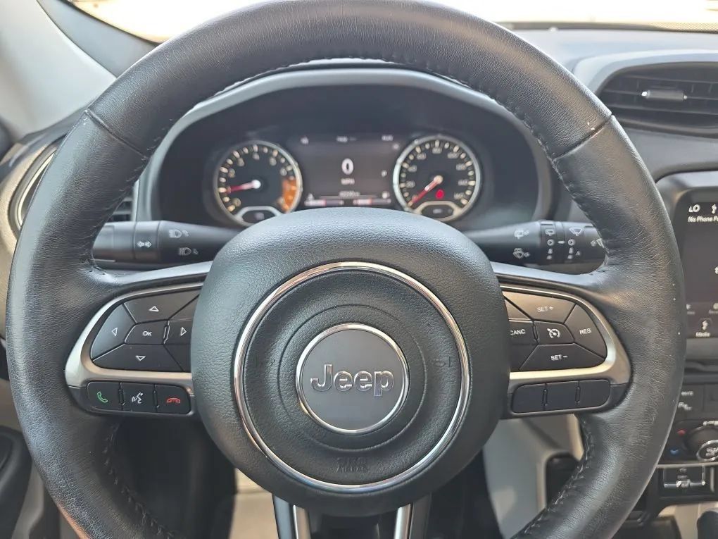 Used 2018 Jeep Renegade Limited w/ UConnect 8.4 Nav Group FWD image 18