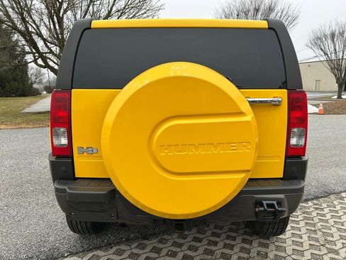 Used 2007 HUMMER H3 Adventure image 6