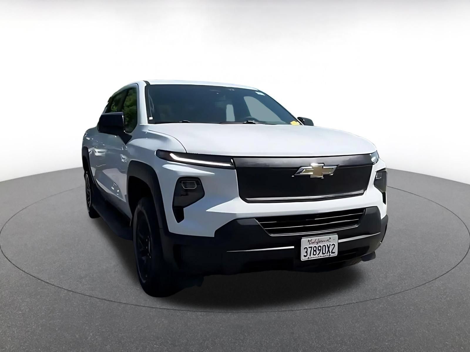 Used 2024 Chevrolet Silverado EV W/T AWD/4WD image 3