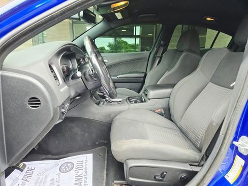 Used 2019 Dodge Charger GT w/ Blacktop Package RWD image 15