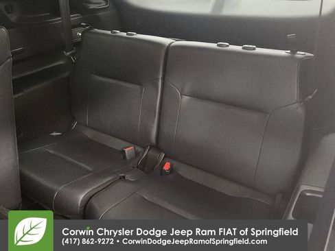 Used 2024 Mitsubishi Outlander SE image 32