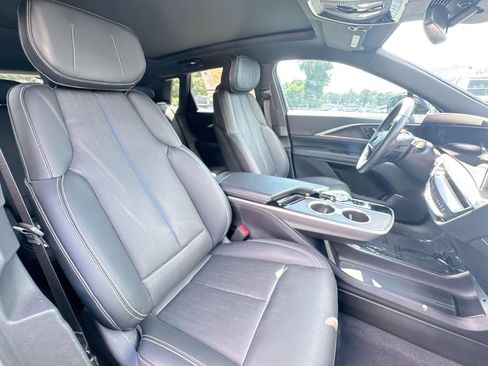 Used 2024 Cadillac Lyriq Sport RWD image 31