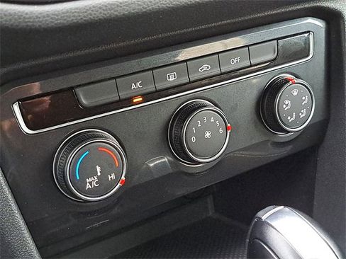 Used 2021 Volkswagen Tiguan S image 15