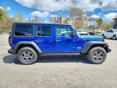 Used 2019 Jeep Wrangler Unlimited Sport S AWD/4WD image 4