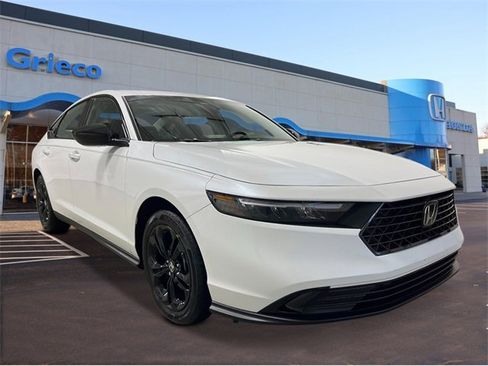 New 2025 Honda Accord SE image 8