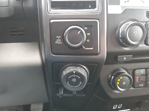 Used 2018 Ford F150 XLT w/ Equipment Group 302A Luxury image 34