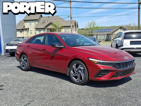 Certified 2025 Hyundai Elantra Sport FWD image 1