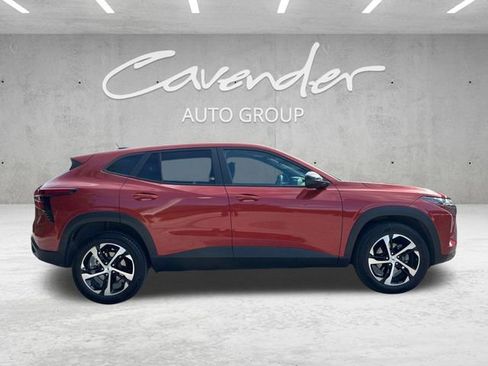 Used 2024 Chevrolet Trax RS w/ Driver Confidence Package FWD image 21