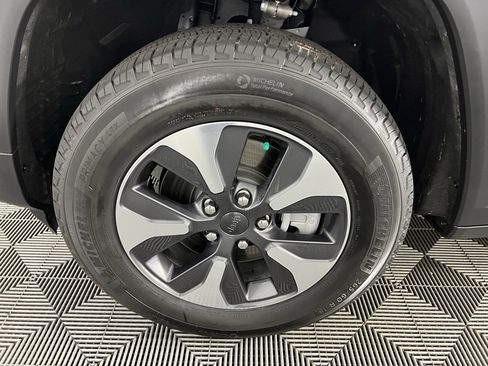 Certified 2022 Jeep Grand Cherokee Limited 4xe w/ Luxury Tech Group II image 11