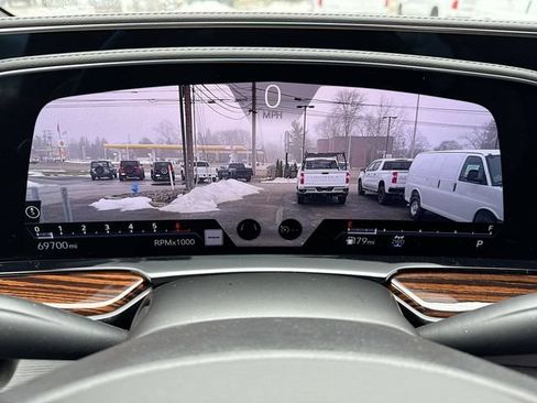 Used 2022 Cadillac Escalade Luxury AWD/4WD image 15