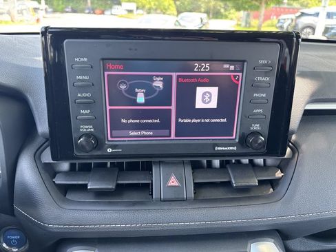 Used 2021 Toyota RAV4 XLE AWD/4WD image 18