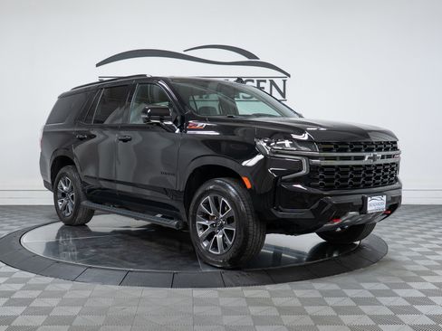 Used 2021 Chevrolet Tahoe Z71 w/ Z71 Signature Package image 3