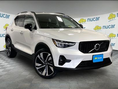 Used 2024 Volvo XC40 B5 Plus w/ Protection Package Premier