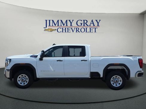 Used 2024 GMC Sierra 2500 Pro w/ Convenience Package AWD/4WD image 2
