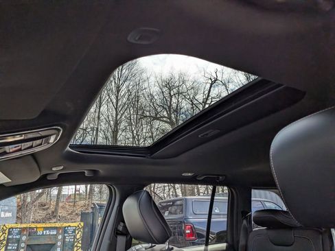 New 2025 Jeep Grand Cherokee Altitude AWD/4WD image 19