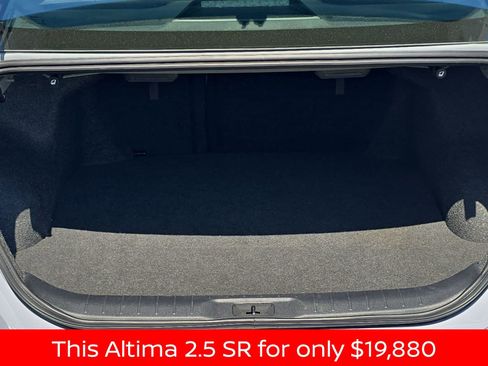 Used 2024 Nissan Altima 2.5 SR FWD image 18