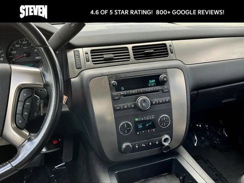 Used 2007 Chevrolet Suburban LT w/ LT Preferred Equipment Group AWD/4WD image 9